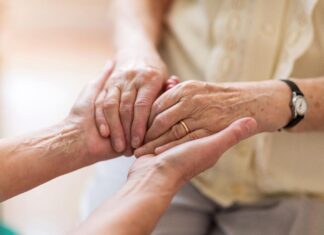 PARKINSON – Những thay đổi nào về vận động mà chúng ta có thể nhìn thấy?